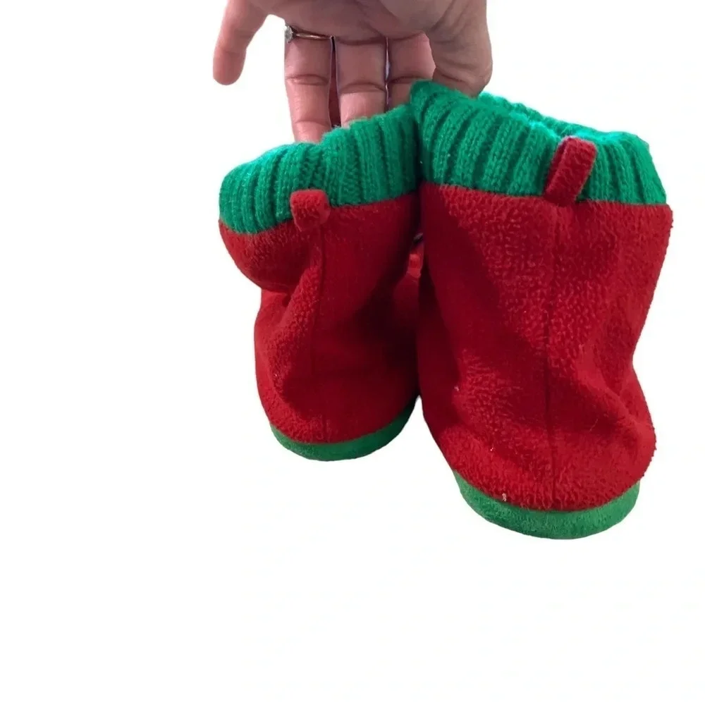 Disney Mickey Mouse Christmas knit slippers size 11/12